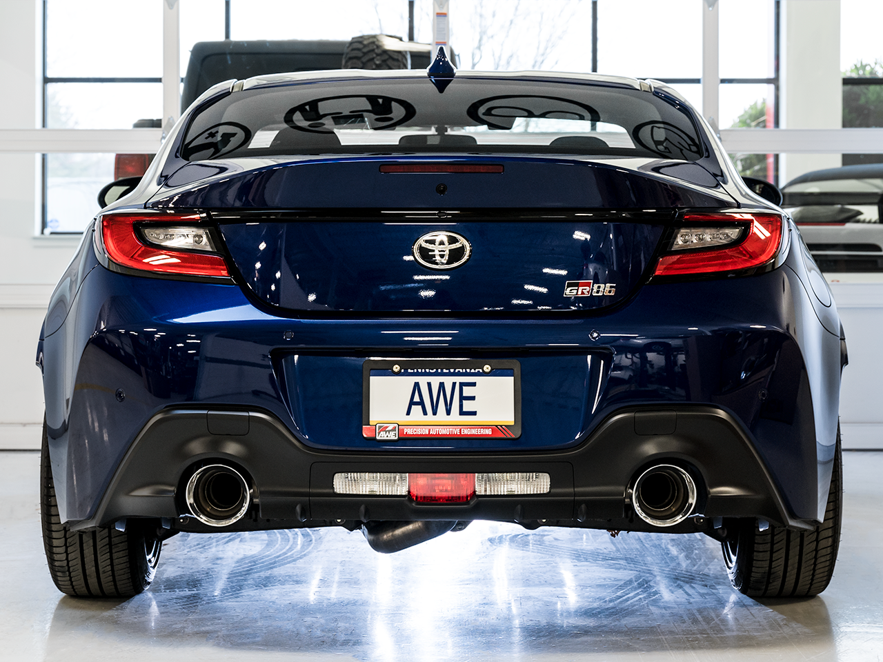 AWE_BRZ_86_Chrome_5inTips_Rear.png